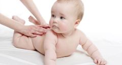 Zachos Pharmacy Natural Baby Massage Oil 100ml - Βρεφικό λάδι μασάζ με καλέντουλα & λεβάντα